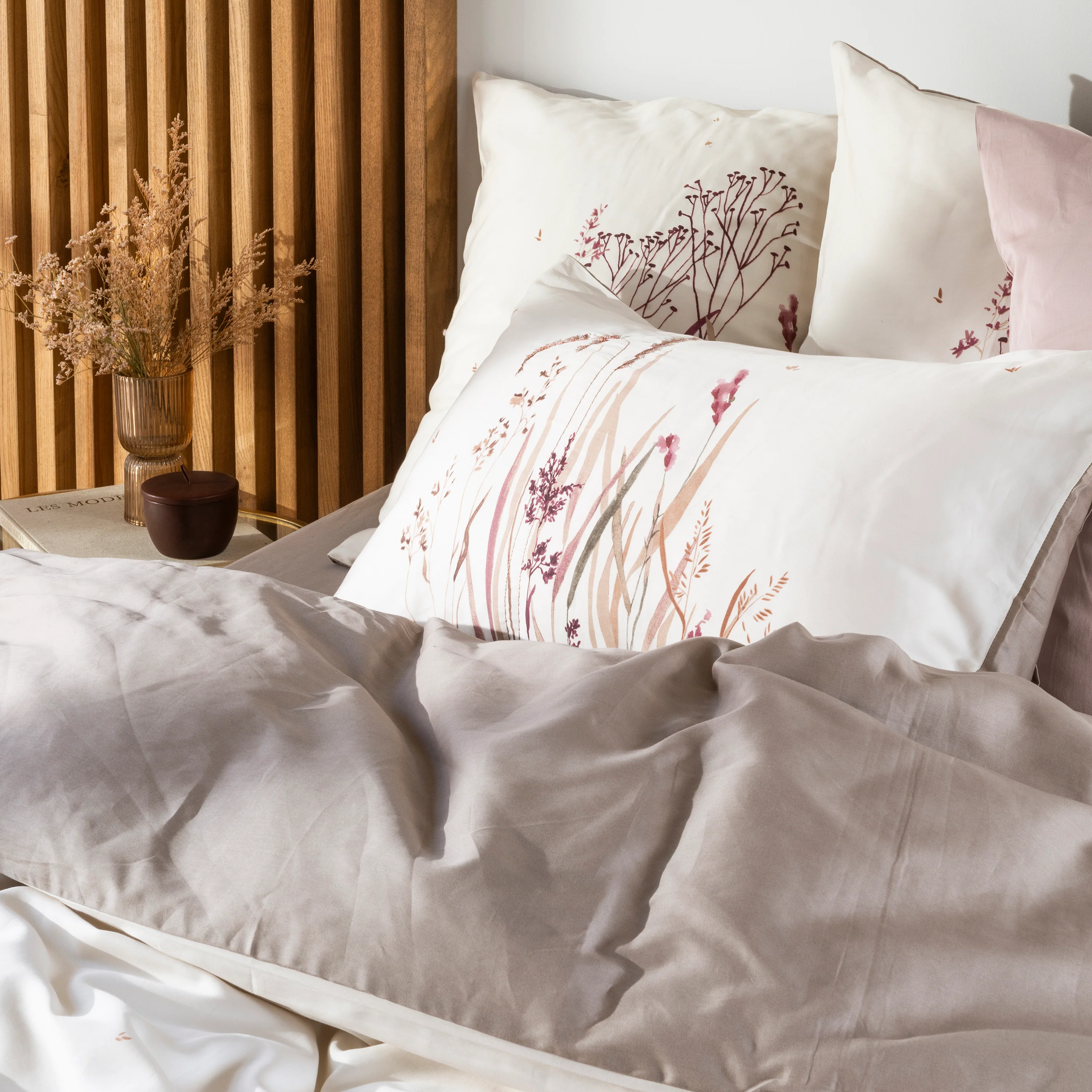 Aura Rectangular Pillowcase - Image 3