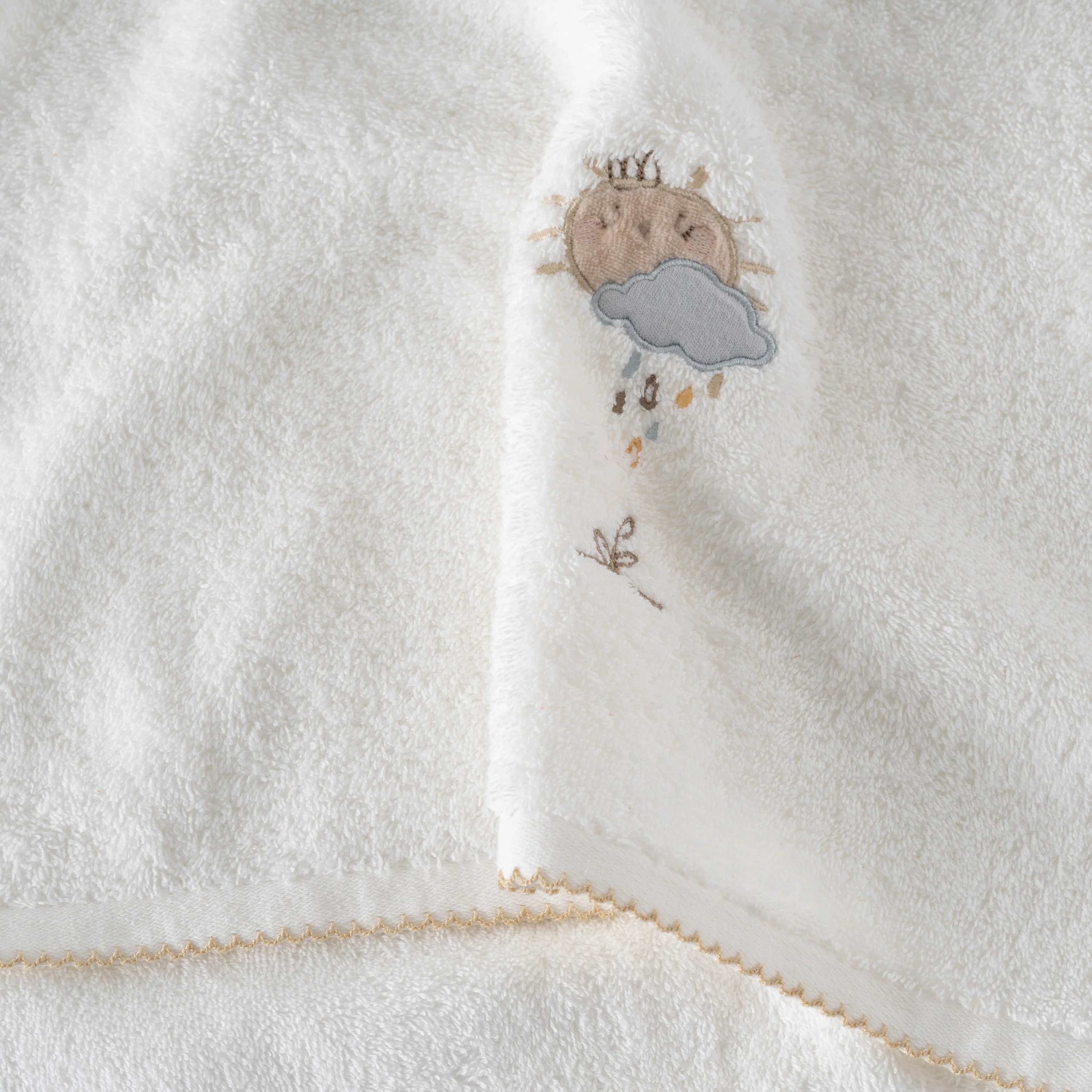 Bienvenue Organic Cotton Bath Towel - White - Image 8