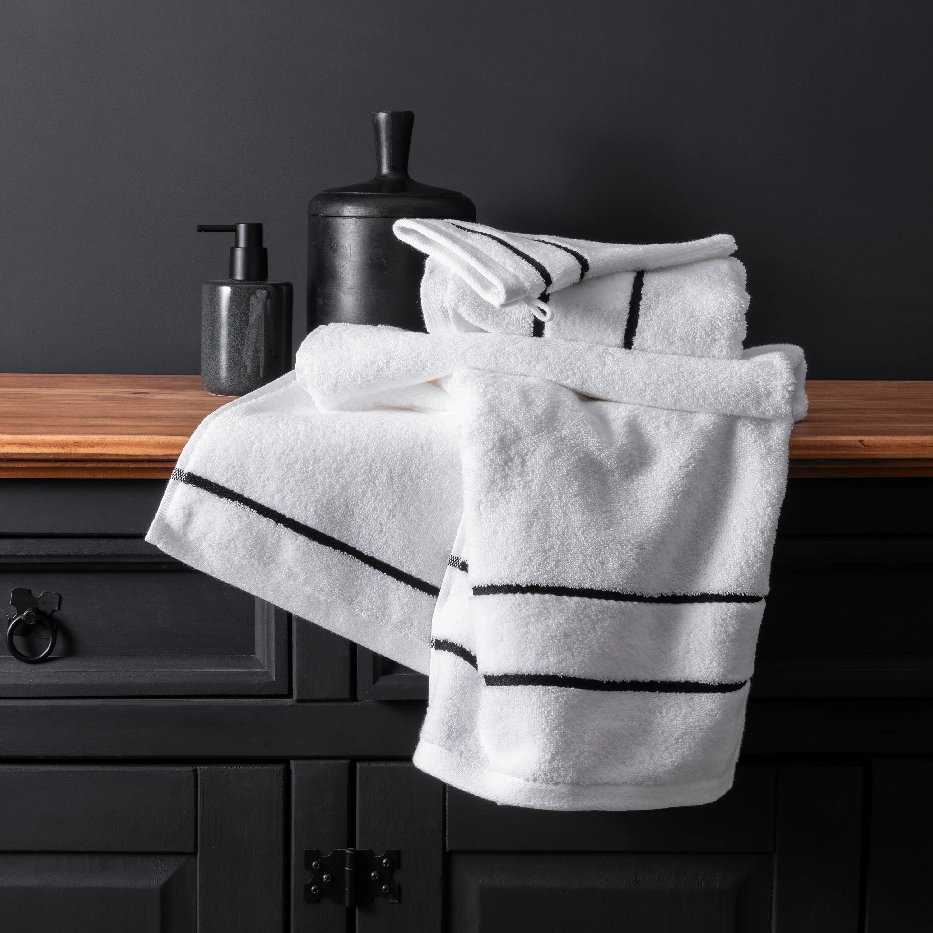 Danaide Cotton Bath Towel - White - Image 6