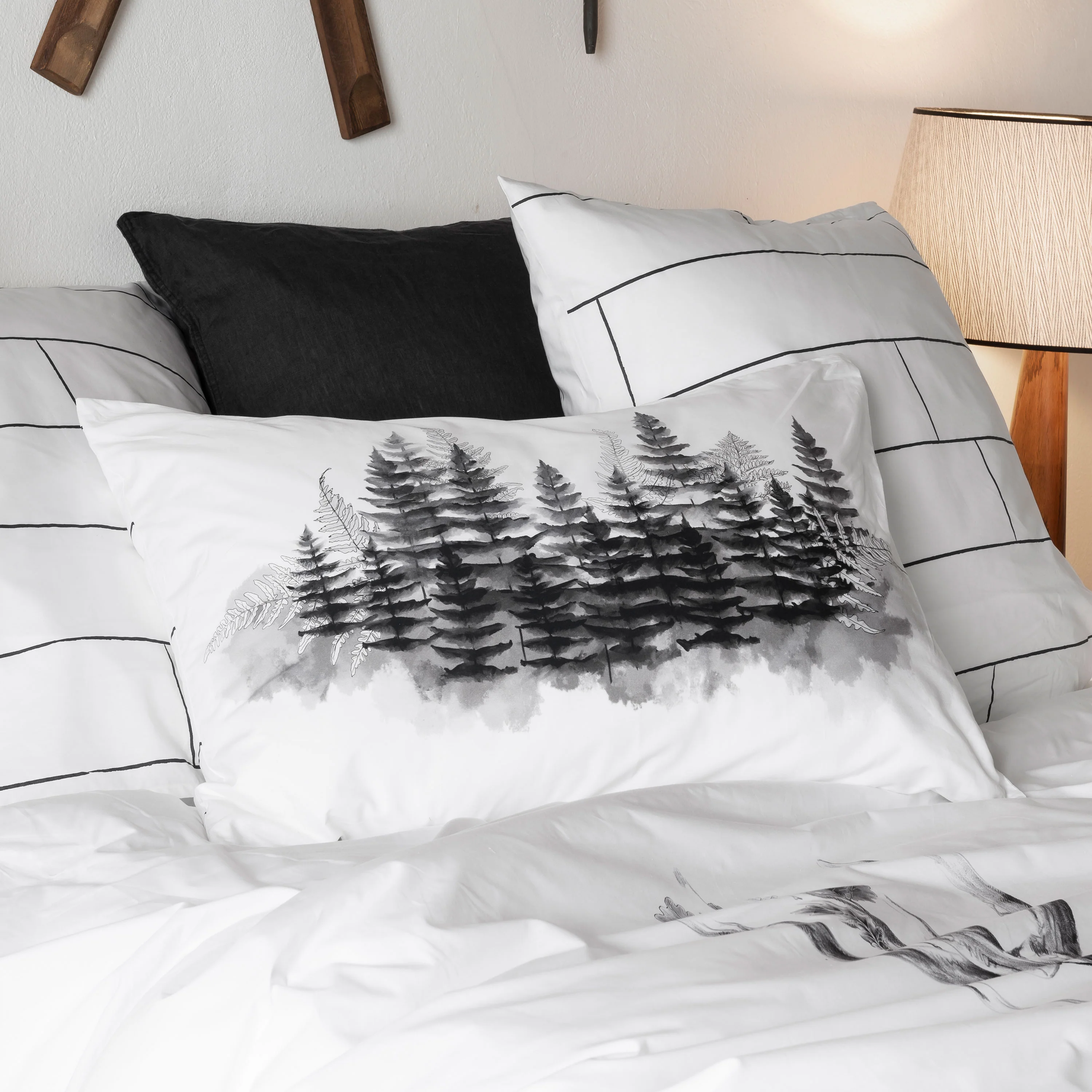Elaphe Rectangular Cotton Pillowcase - White - Image 3
