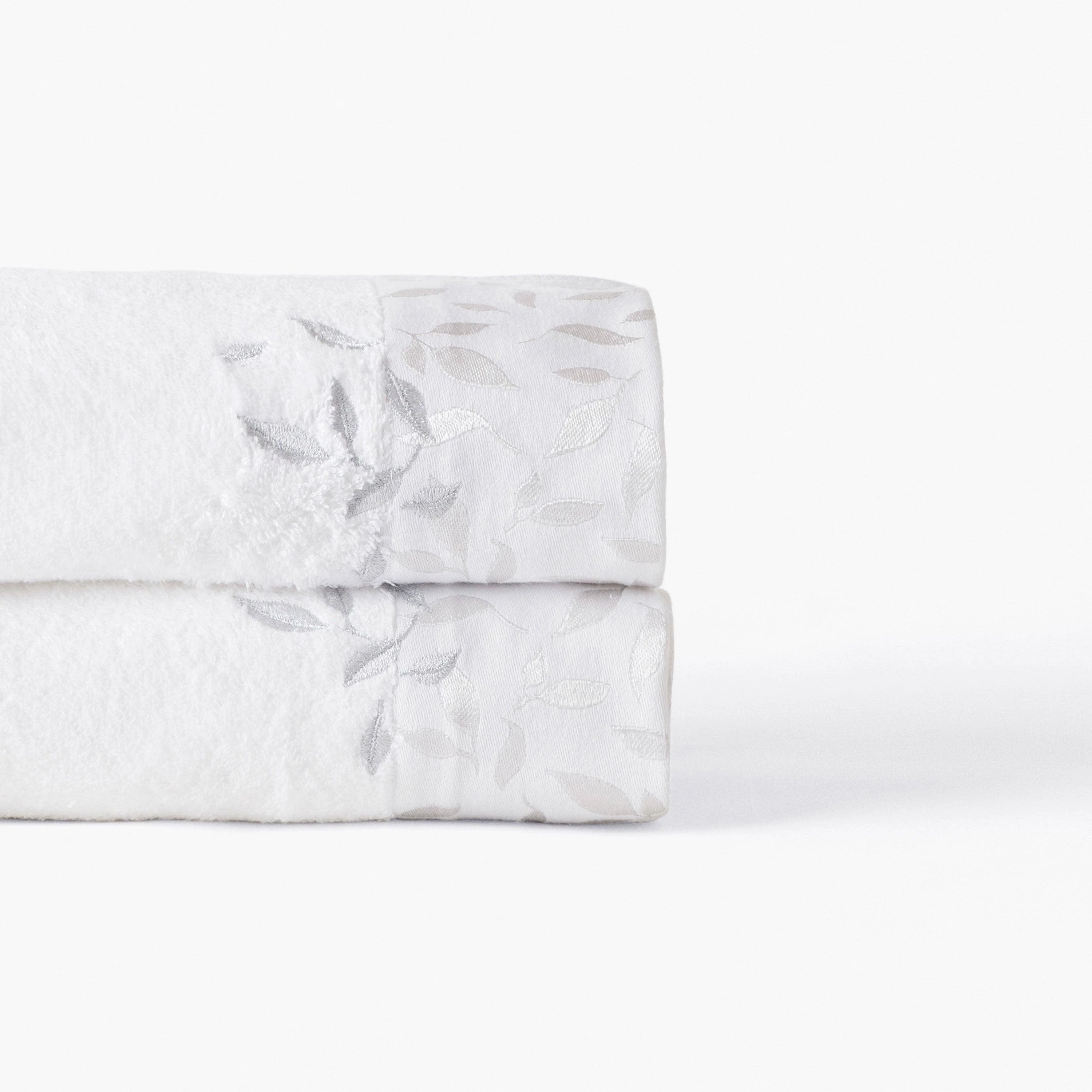 Equinoxe Bath Towel in Cotton and Bamboo Viscose - Image 5