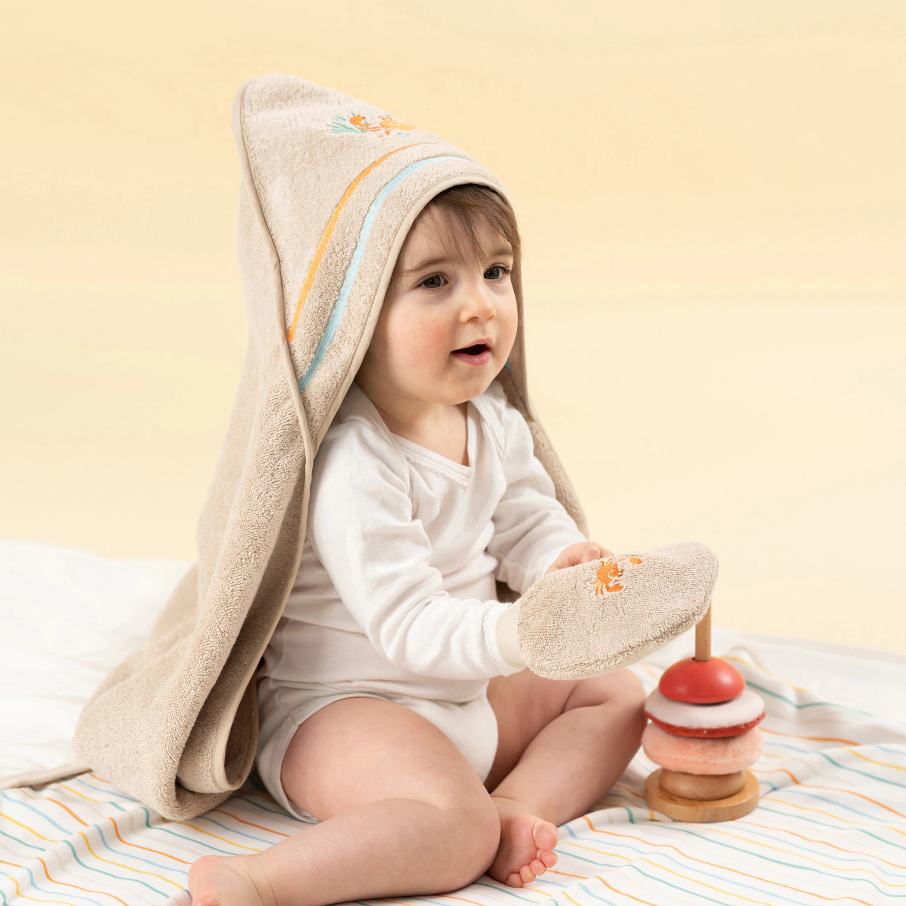 Escapade Children's Cotton Bath Glove - Sand - Image 3