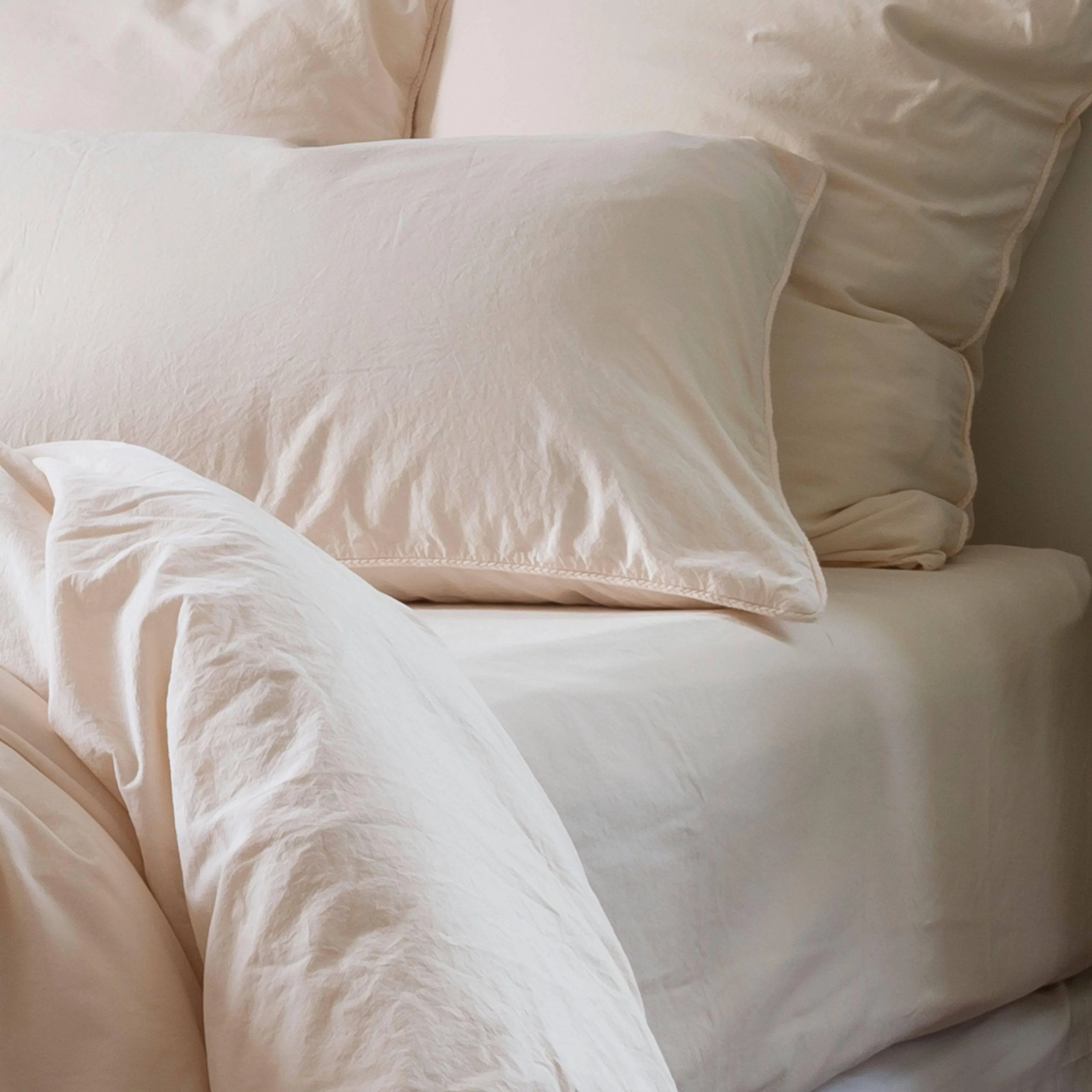 Souffle Organic Cotton Fitted Sheet - Vanilla - Image 3