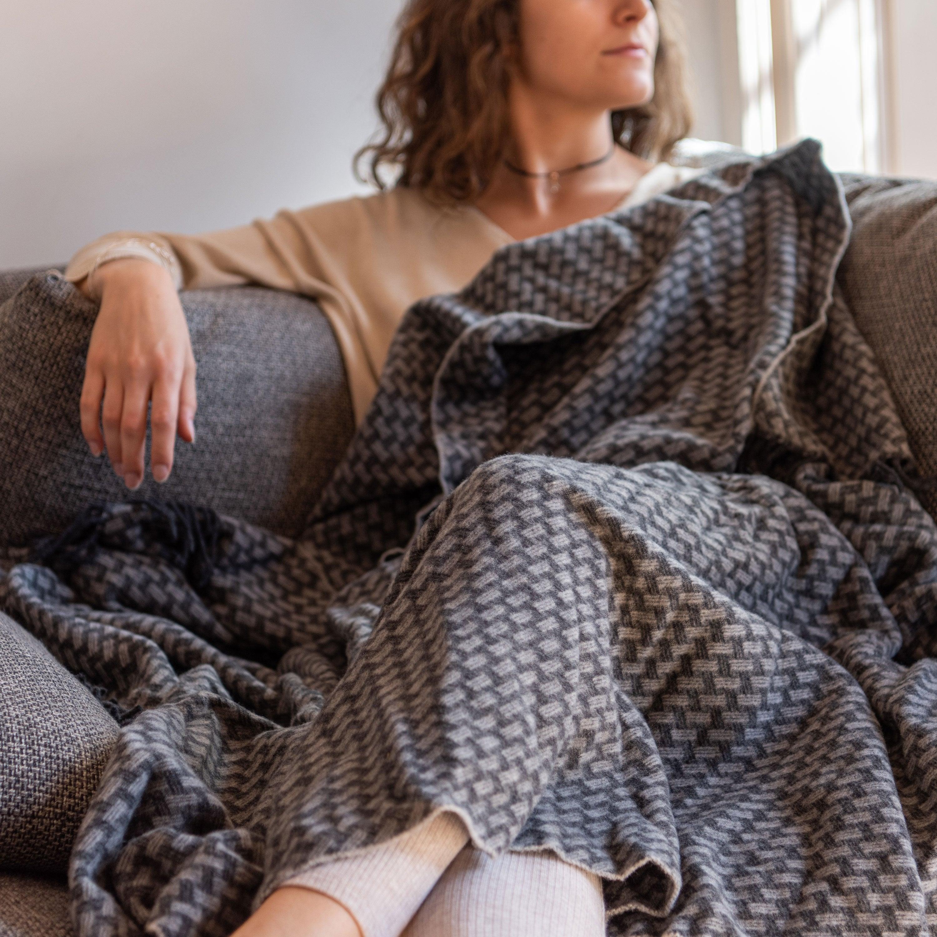 Baikal Wool Throw - Anthracite - Image 2