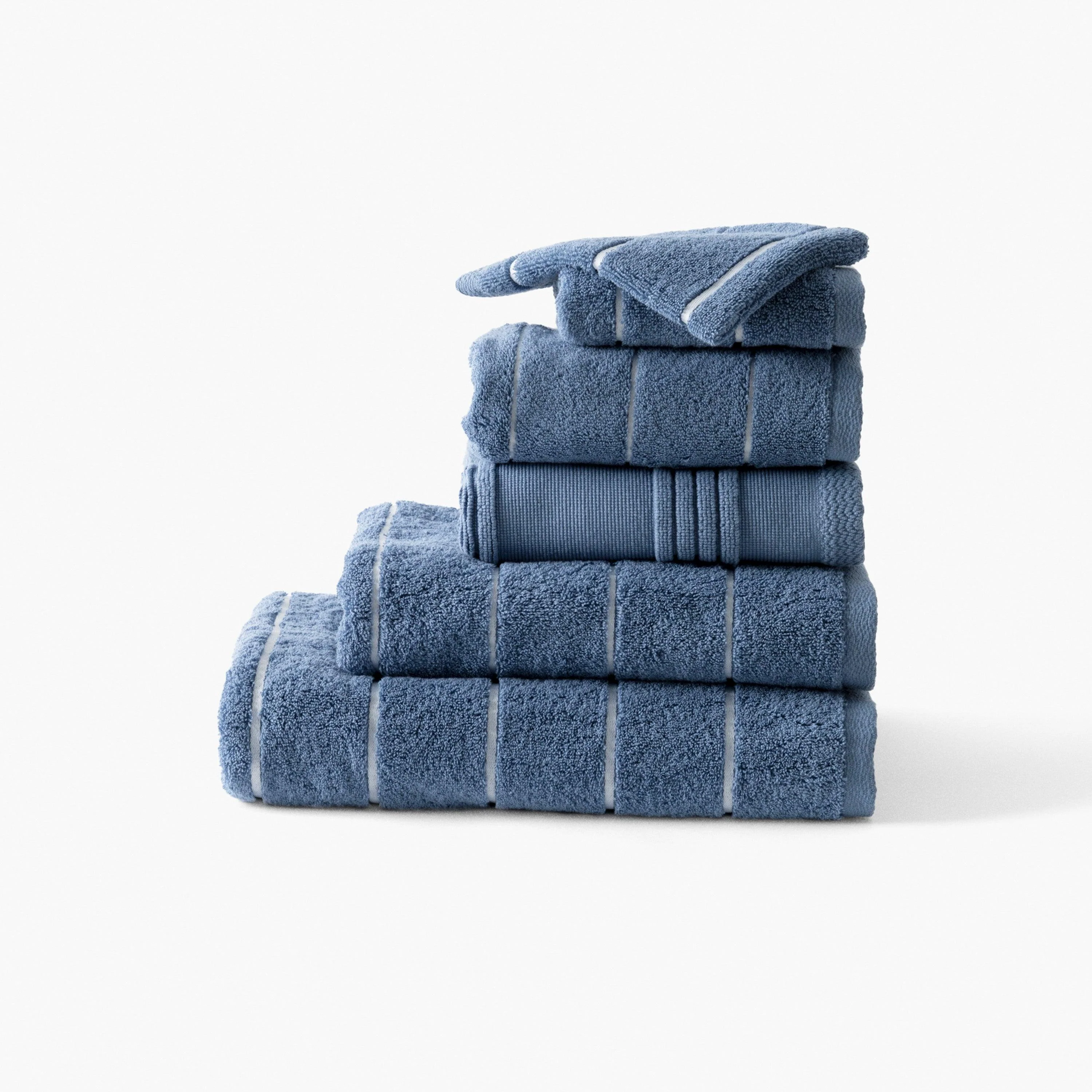 Hypnotic Cotton Bath Towel - Indigo - Image 6