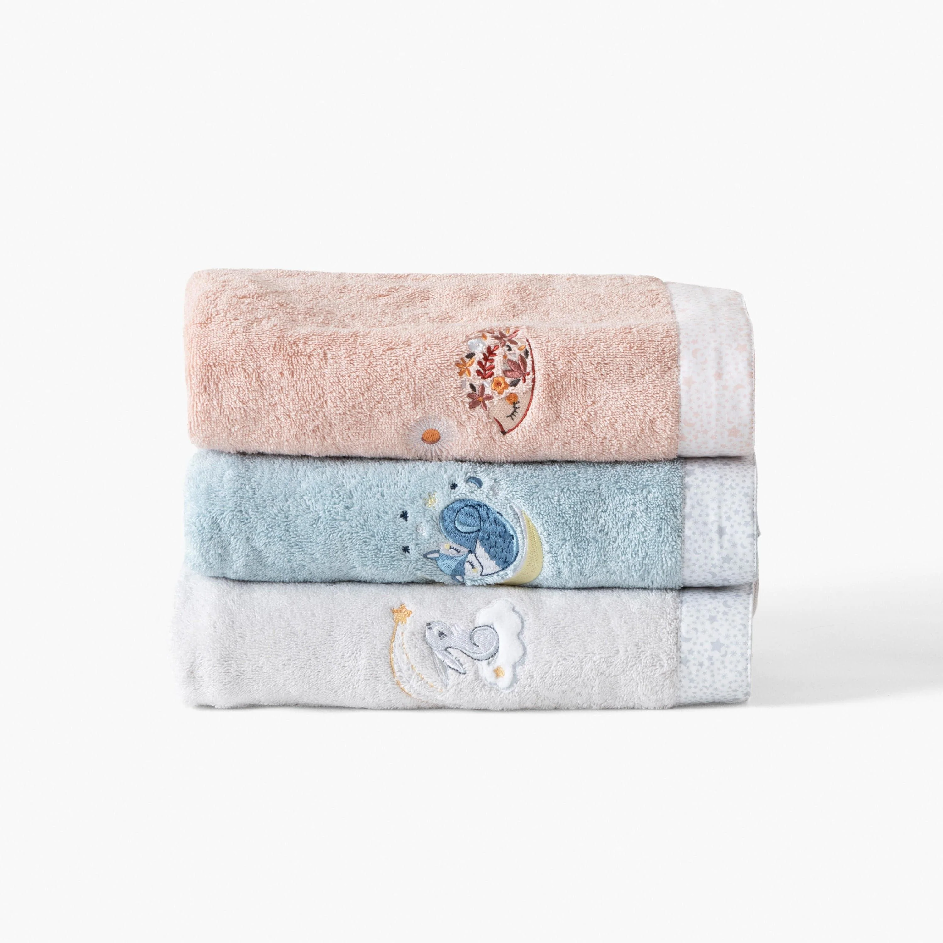 Illumine Organic Cotton Bath Towel - Chalk Grey - Image 5