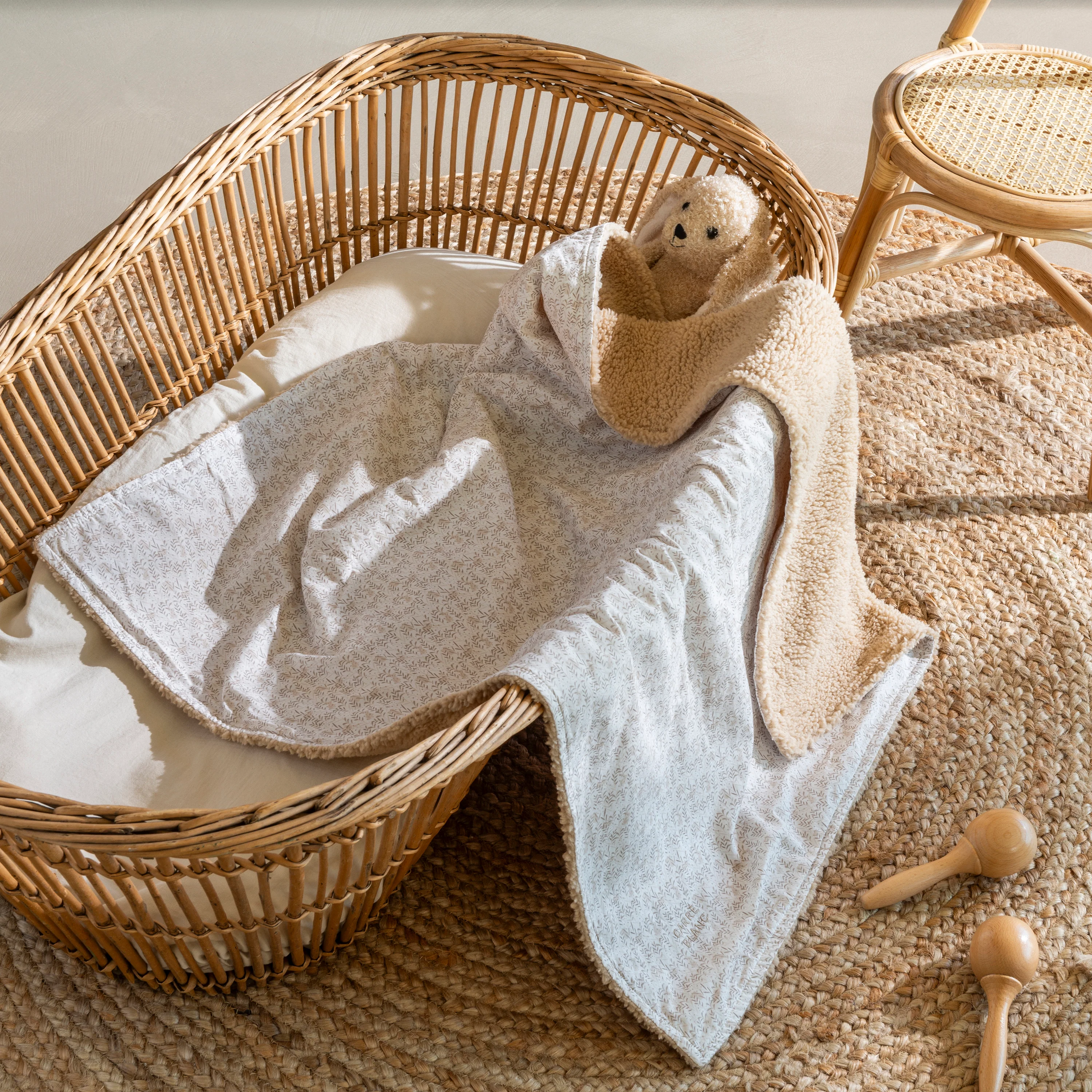 Merveille Reversible Children's Blanket - Beige - Image 2