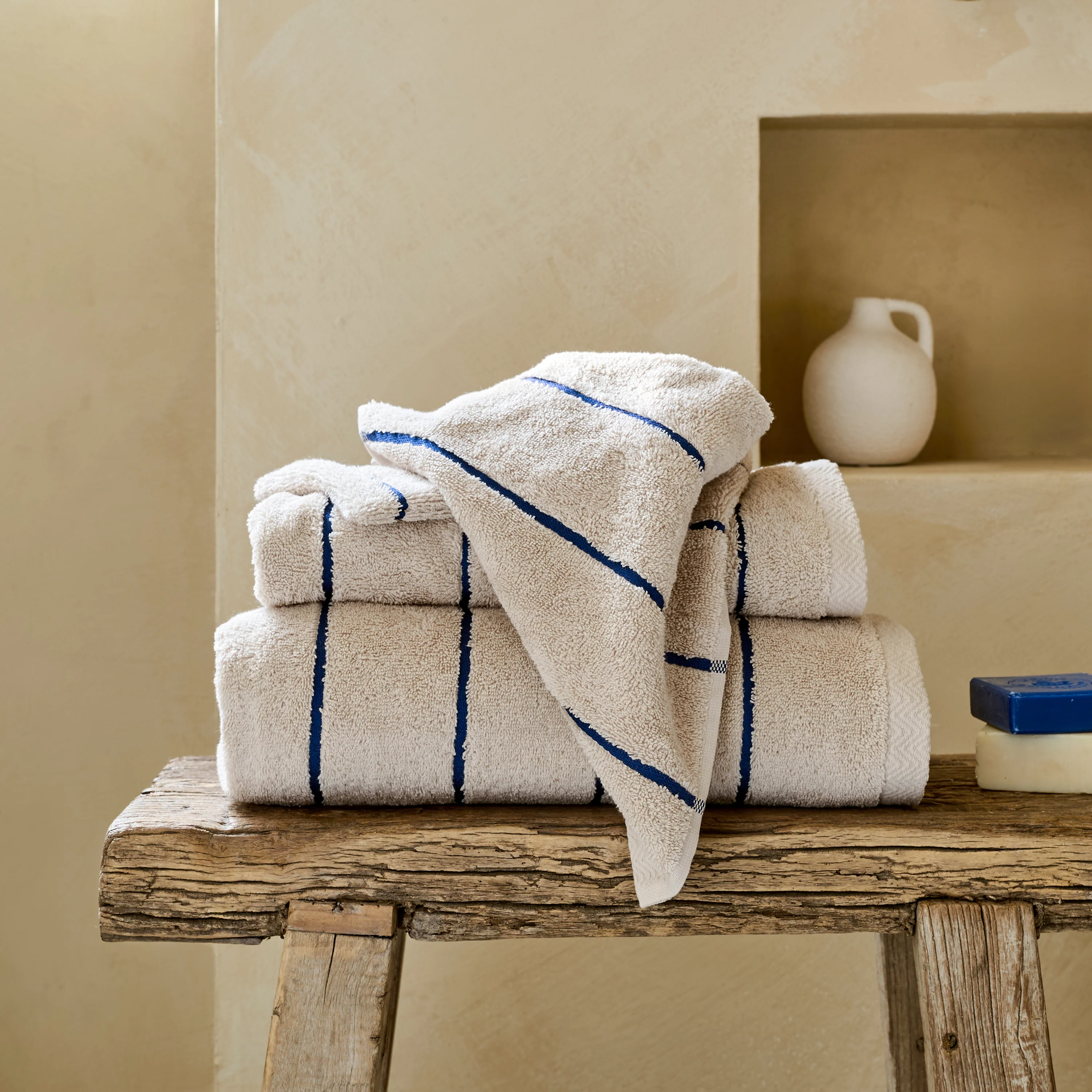 Naoussa Cotton Bath Glove - Chalk - Image 3
