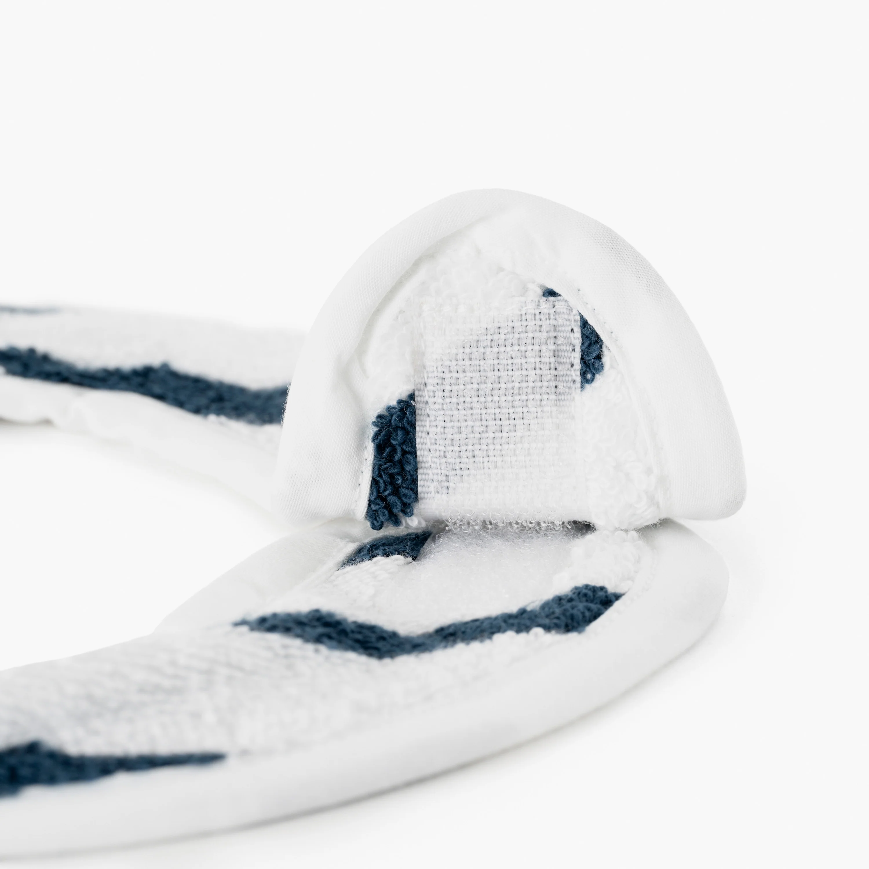 O Douce Organic Cotton Mini Bib - White - Image 4