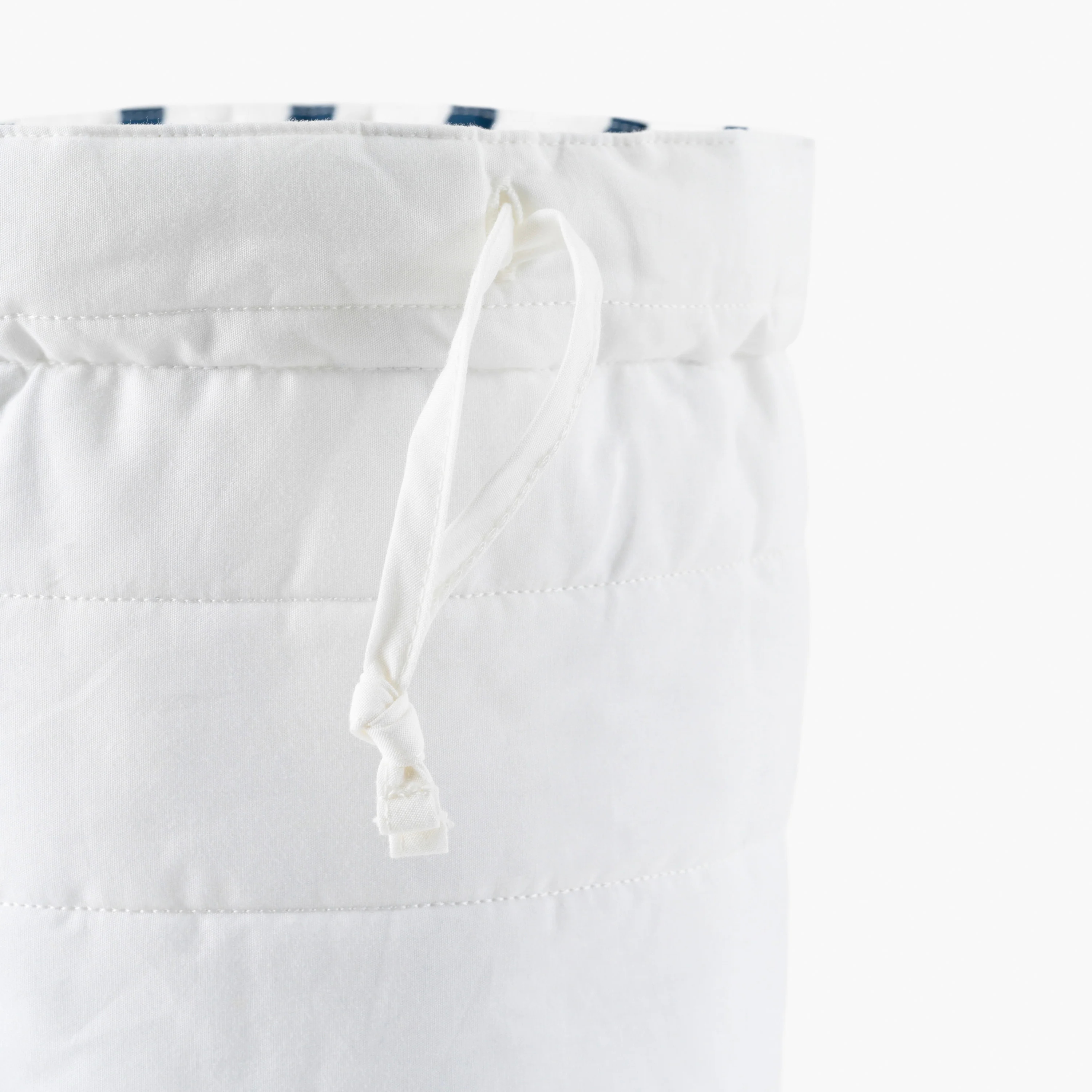 O Douce Quilted Nomad Basket - White - Image 5