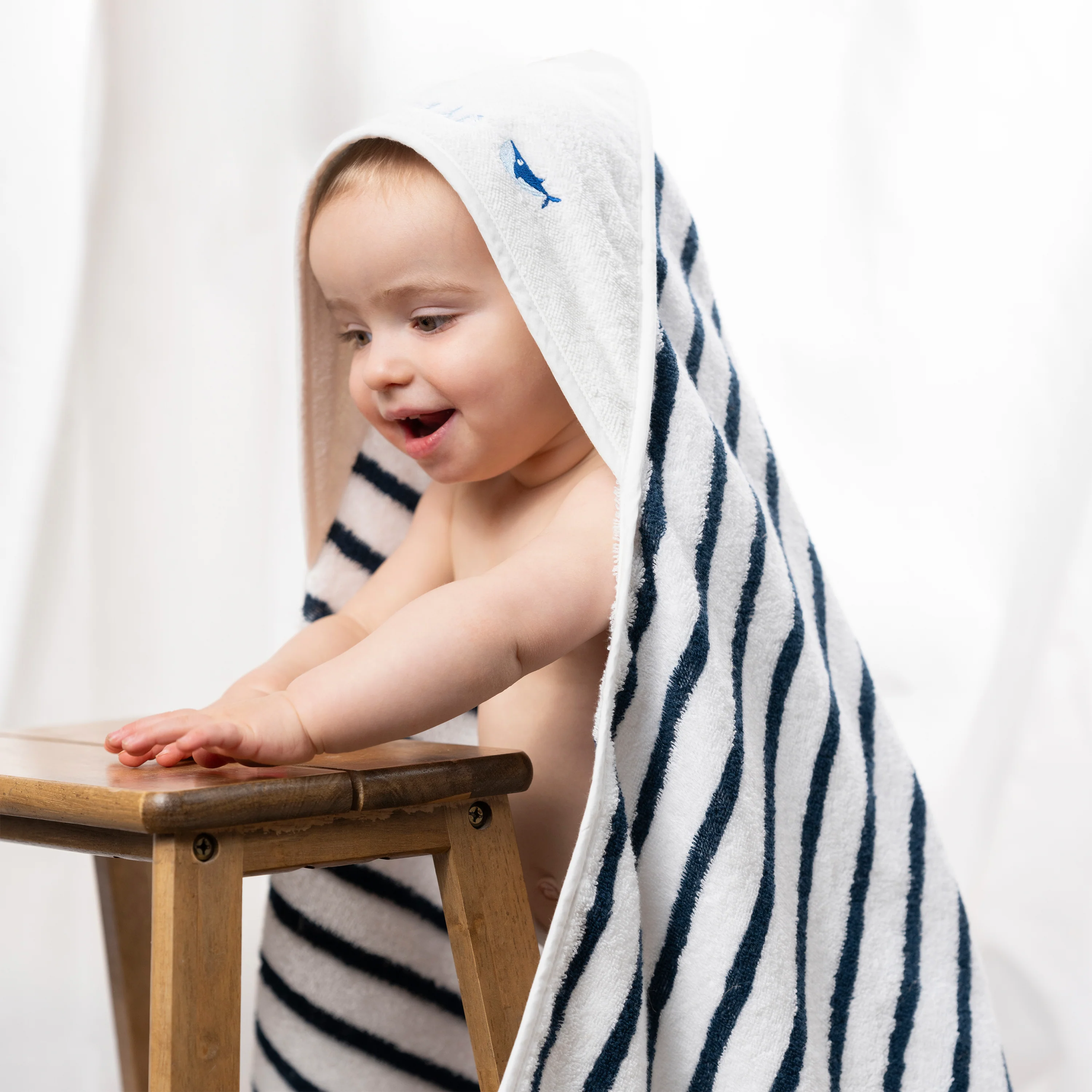 O Douce Organic Cotton Bath Cape - White - Image 2