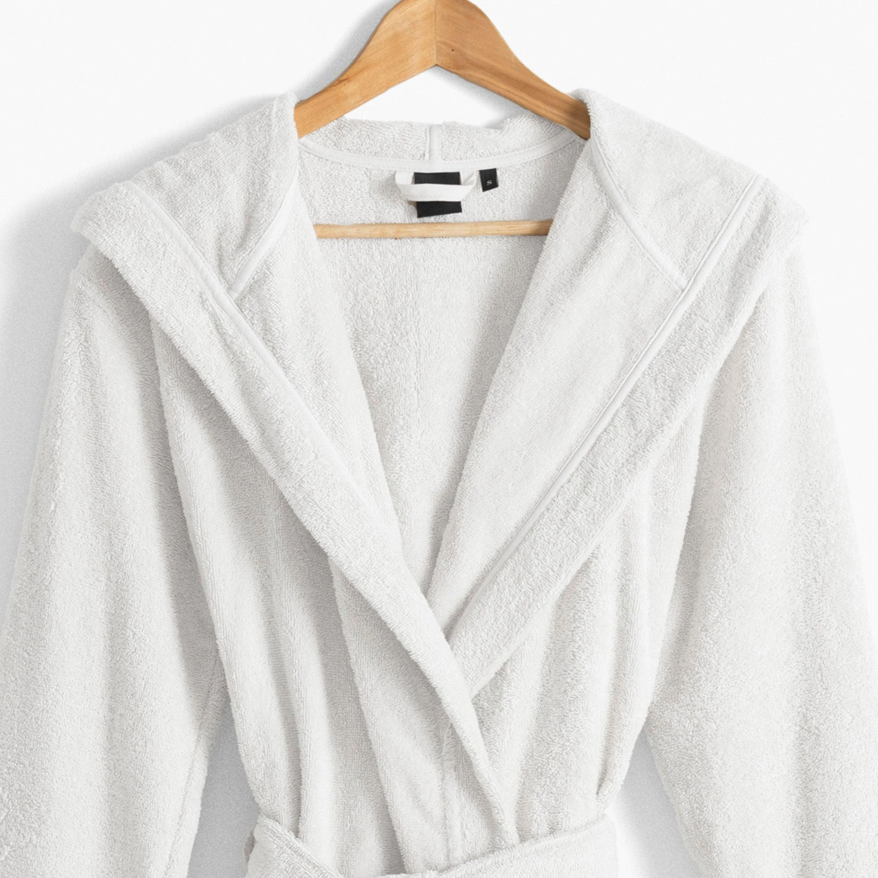 Osmose Women's Hooded Organic Cotton Bathrobe - White - Image 4