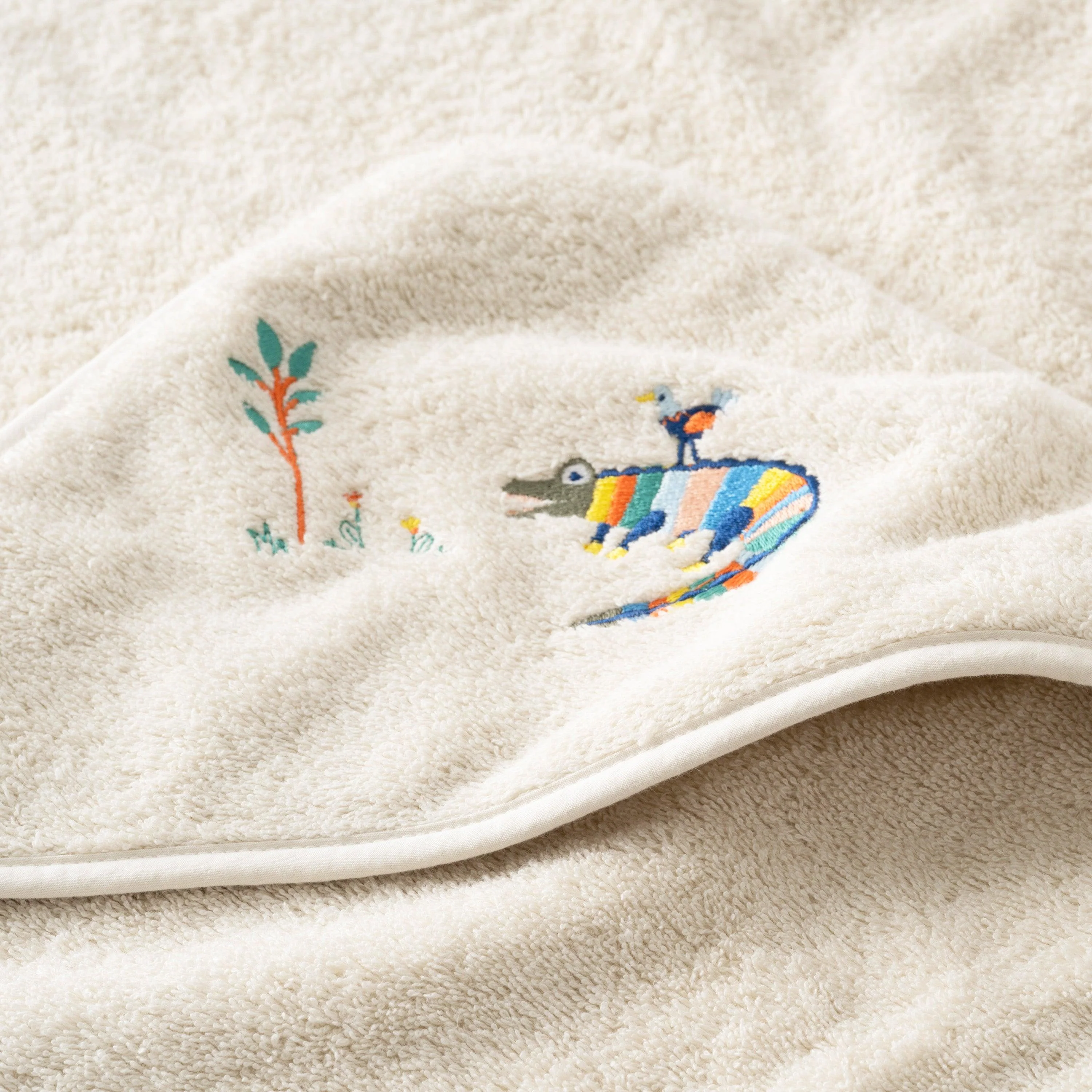 Pinata Sand Organic Cotton Bath Cape - Image 3