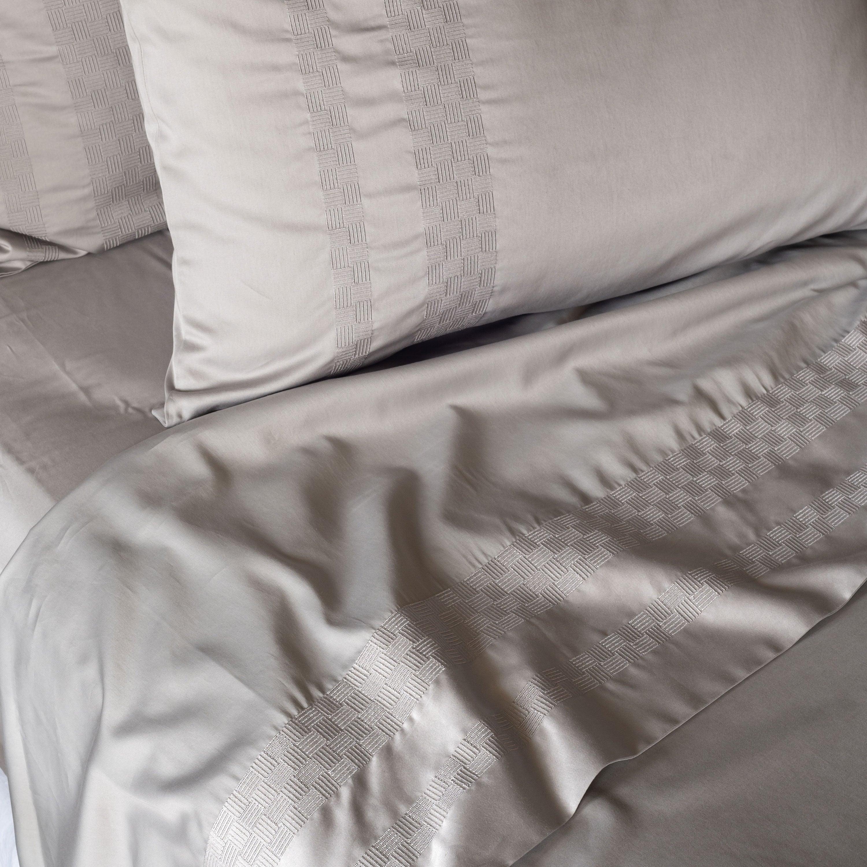 Rectangular Pillowcase in Cotton Satin Titane - Image 3