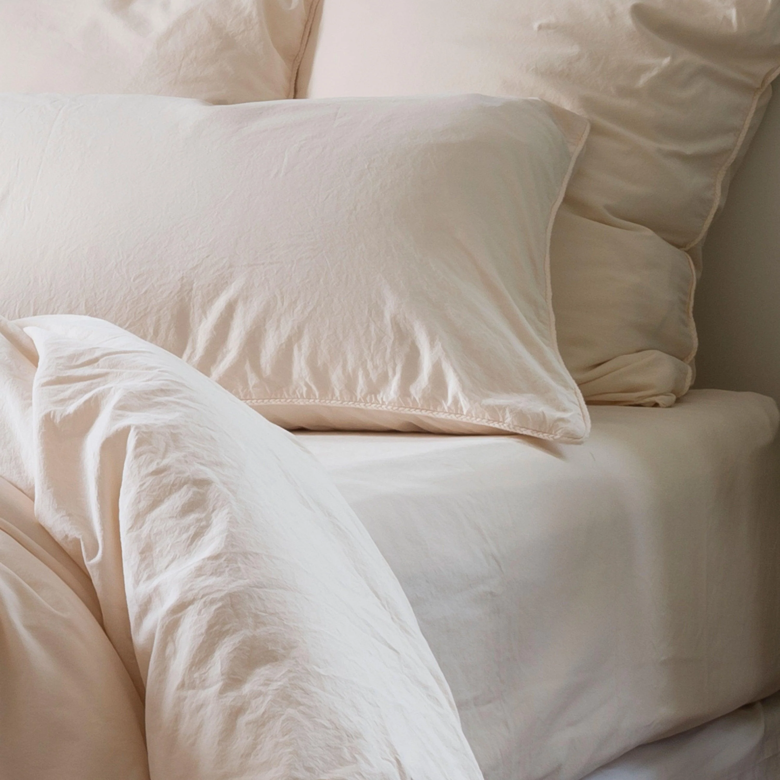Souffle Rectangular Organic Cotton Pillowcase - Vanilla - Image 2
