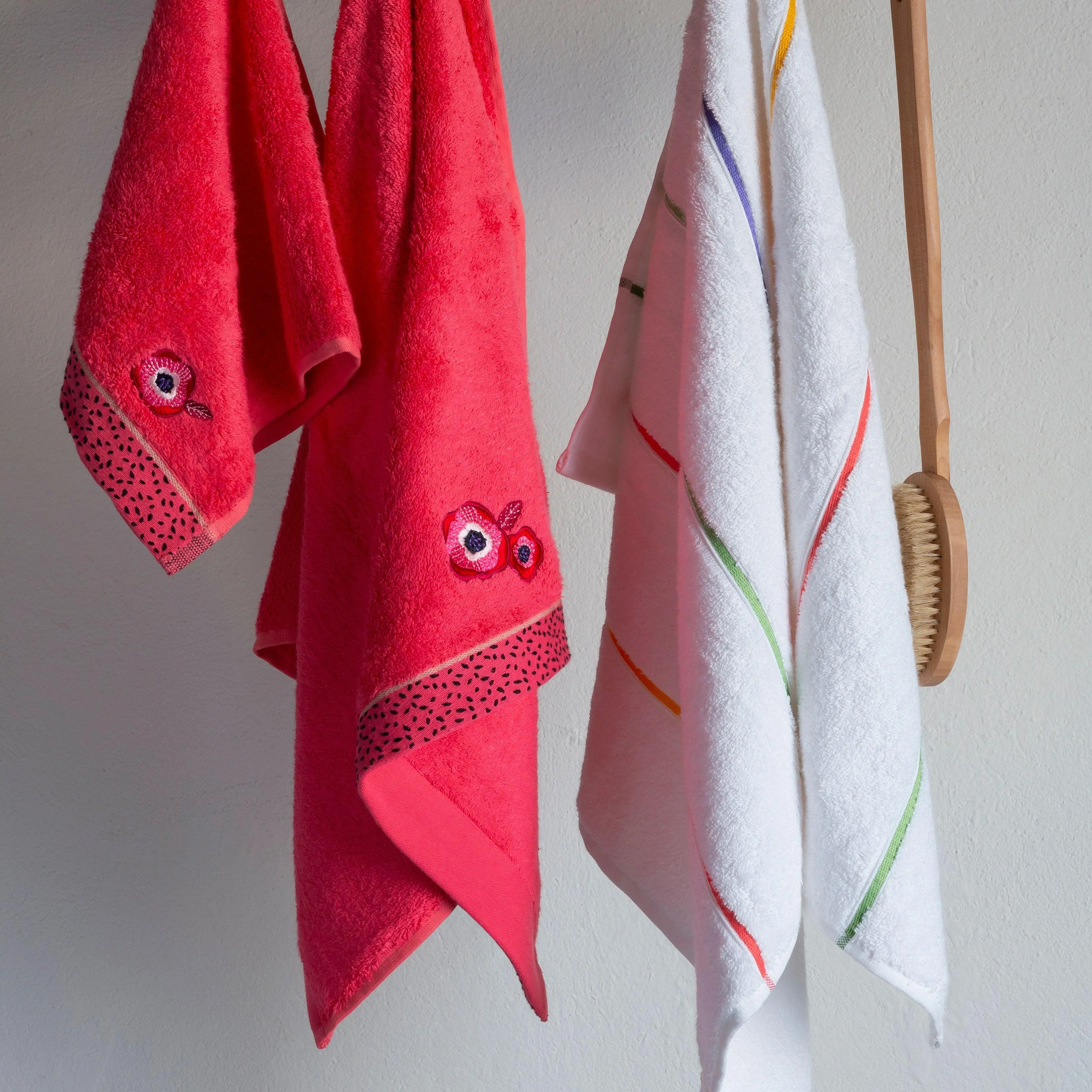 Rosella Poppy Cotton Guest Towel - Image 3