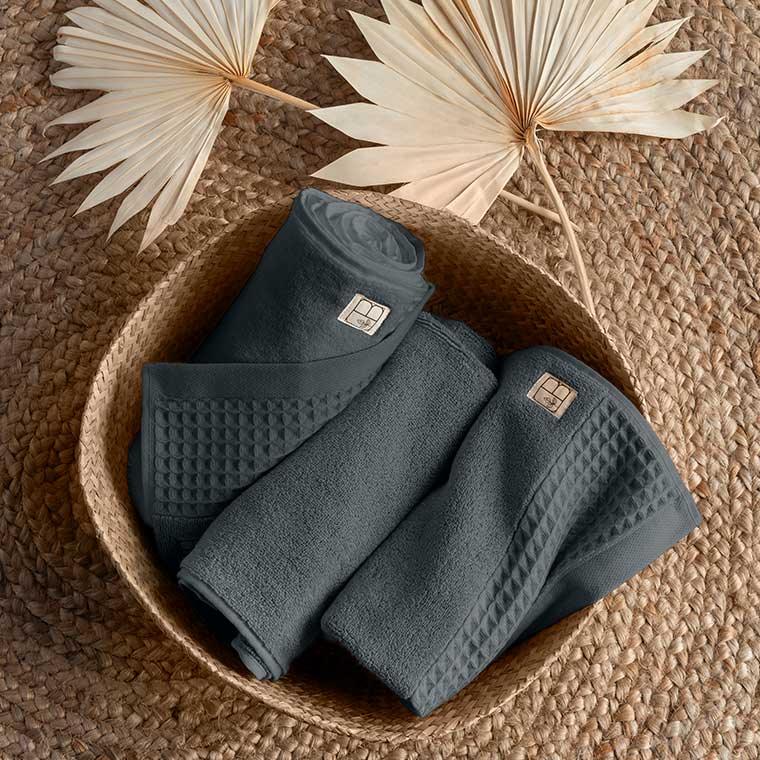 Source Organic Cotton Bath Towel - Charcoal - Image 3