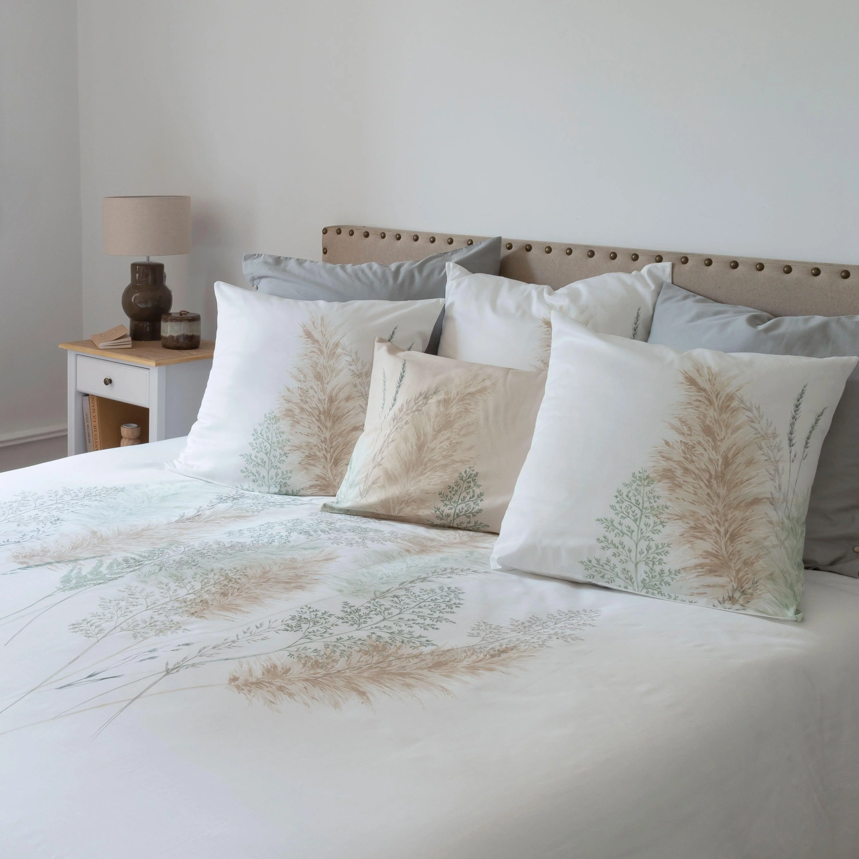 Square Pillowcase in Cotton Satin Pampa II - Image 2