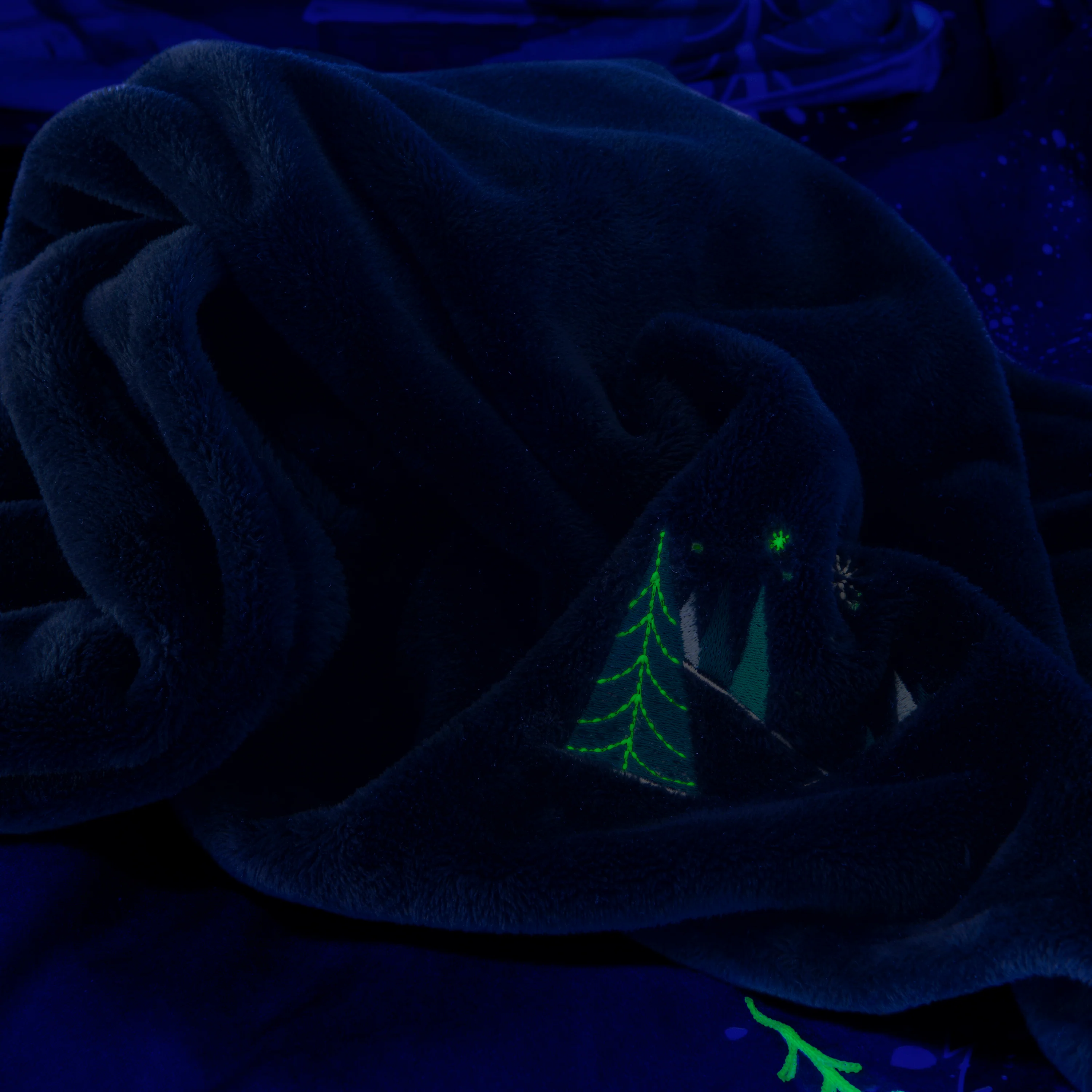 Stellaire Children's Fleece Blanket - Indigo - Image 4